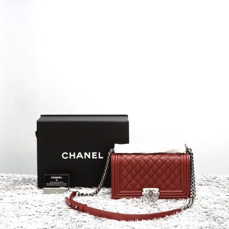 [미사용]Chanel(샤넬) A67086 보이샤넬 레드 M(미듐) 플랩 체인 숄더백