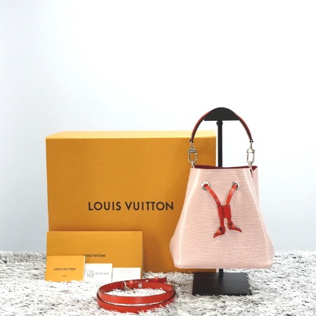 [미사용]Louis Vuitton(루이비통) M53609 에피(에삐) 네오노에BB 토트백 겸 숄더백aa00092