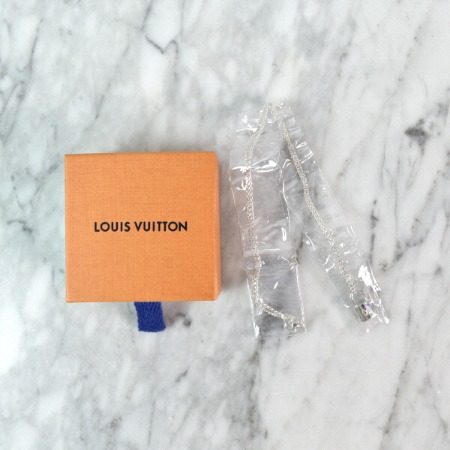 [새상품]Louis Vuitton(루이비통) Q93559 실버 락킷 목걸이aa02741