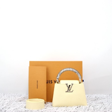 [새상품]Louis Vuitton(루이비통) M55923 카퓌신 미니 토트백 겸 숄더백aa05510