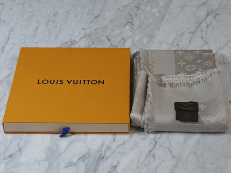 Louis Vuitton(루이비통) M71336 실크 울 그레이지 숄 머플러