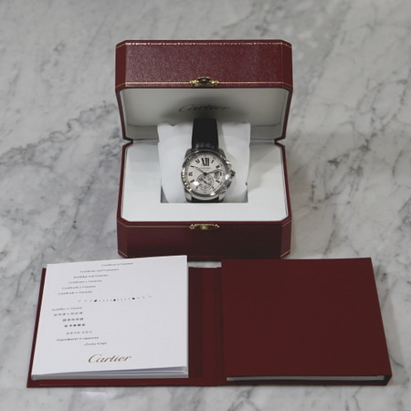 Cartier(까르띠에) W7100037 CALIBRE 칼리브 드 까르띠에 L(라지) 오토매틱 가죽밴드 남성시계