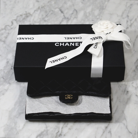 Chanel(샤넬) A31506Y01864 골드 CC 블랙 캐비어 마트라쎄 장지갑