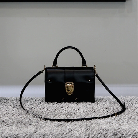 [신상]Louis Vuitton(루이비통) M51519 블랙 에피(에삐) 원 핸들 토트백 겸 크로스백