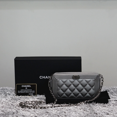 [새상품]Chanel(샤넬) A84069 보이샤넬 시즌한정 캐비어스킨 더블짚 WOC(월릿 온 체인) 빈티지체인 크로스백