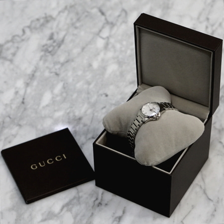 Gucci(구찌) YA126.5 G Timeless(타임리스) 12포인트 다이아 자개판 쿼츠 여성용 시계