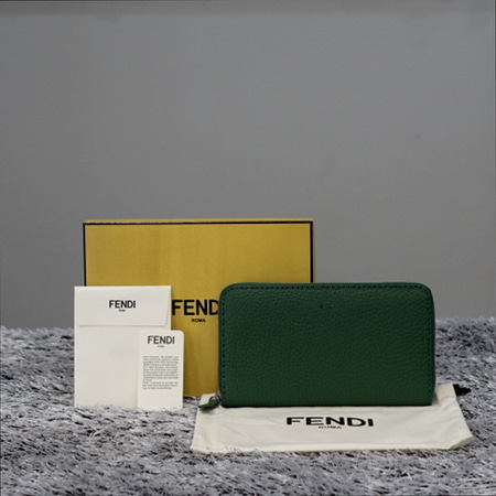 [새상품]Fendi(펜디) 7M0198 셀러리아 스티치 집업 장지갑