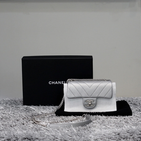 [새상품][신상]Chanel(샤넬) 시즌한정 쉐브론 퀼팅 클래식 미니 플랩 원체인 숄더백 겸 크로스백
