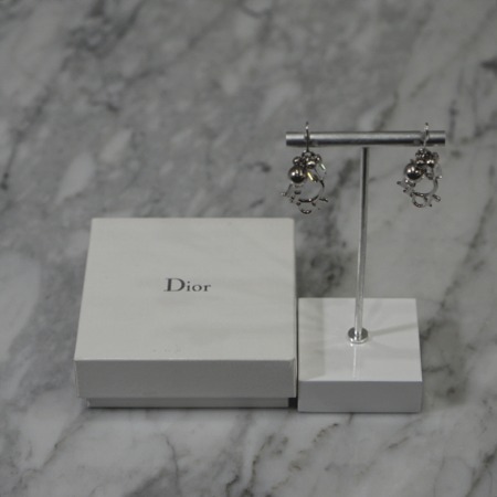 Dior(크리스챤디올) 이니셜 로고 이어링(귀걸이)