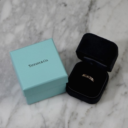 Tiffany(티파니) 18K 로즈골드 4P 다이아몬드 아틀라스 피어스드 링 반지 - 9호