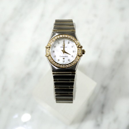 Omega(오메가) 1267.75.00 18K골드 콤비 컨스틸레이션 베젤다이아 자개판 여성 시계