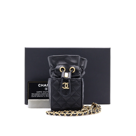 Chanel(샤넬) 블랙 퀄팅 스퀘어 복조리백 겸 크로스백aa18222