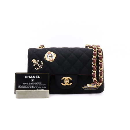 Chanel(샤넬) A69900 블랙 캔버스 뉴미니 클래식 마린 참 장식 플랩 금장체인 숄더백 겸 크로스백aa31398