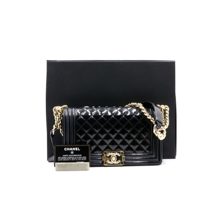 Chanel(샤넬)A67086 보이샤넬 미듐 카프스킨 블랙 유광 샴페인골드 금장체인 숄더백aa31568