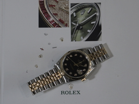 Rolex(롤렉스) 16233 18k 골드콤비 10포인트 다이아 블랙판 남성용 시계