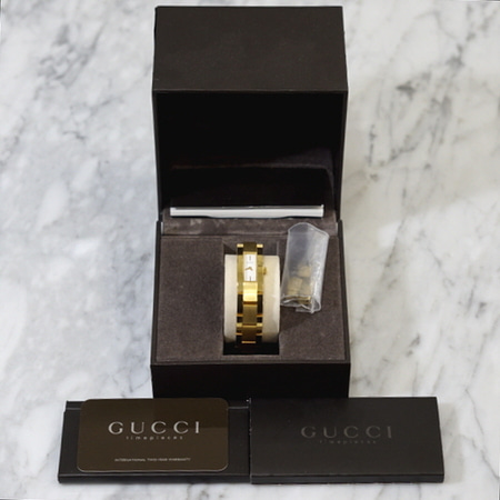 Gucci(구찌) 4600L 스퀘어 금장 스틸 쿼츠 여성용 시계