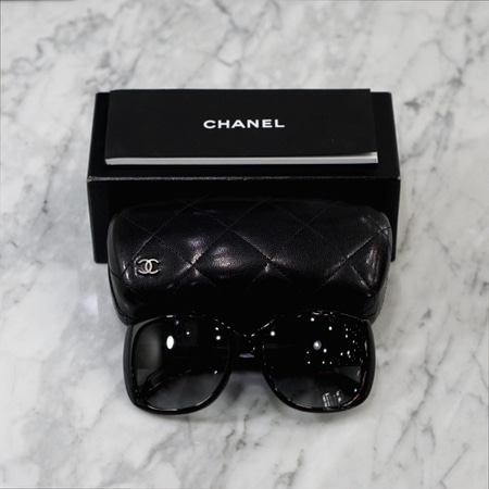 Chanel(샤넬) 5183 CC 로고 블랙 뿔테 선글라스