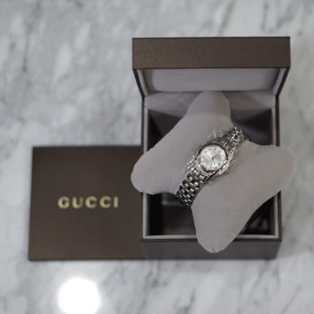 [새상품]Gucci(구찌) 5500L G CLASS 실버판 스틸밴드 여성 시계