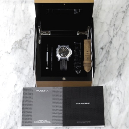 OFFICINE PANERAI (오피치네 파네라이) PAM00533 루미노르 10 DAYS GMT 오토매틱 남성 시계
