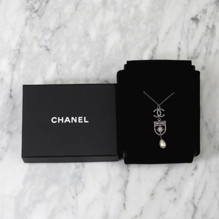 [새상품]Chanel(샤넬) CC 진주 로고 펜던트 목걸이
