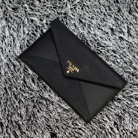 [새상품]Prada(프라다) 1MF003 골드메탈 블랙 사피아노 장지갑 클러치