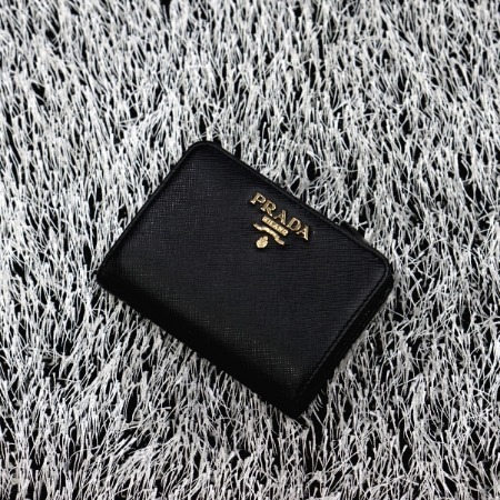 Prada(프라다) 1ML018 골드로고 블랙 사피아노 멀티 여성 반지갑