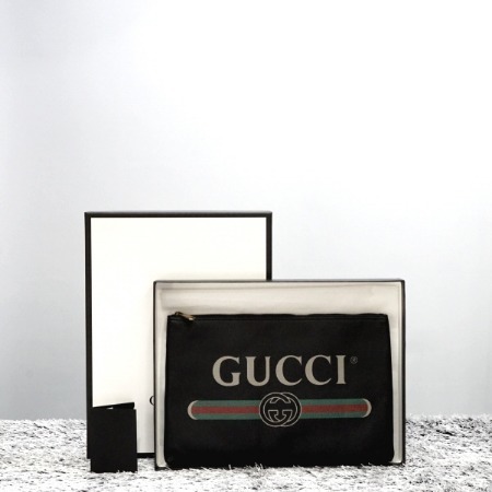 [새상품]Gucci(구찌) 500984 구찌로고 라지 포트폴리오 남성 클러치백