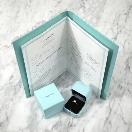 [미사용]Tiffany(티파니) 플래티늄 0.56캐럿(5.6부) VVS1 다이아몬드 웨딩 링 반지