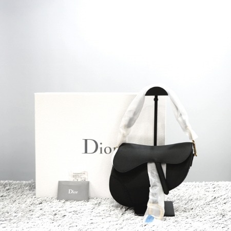 [새상품][19신상]Dior(크리스챤디올) M0446CWGH 블랙 송아지 가죽 Saddle 새들 숄더백