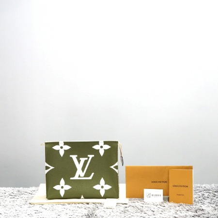 [새상품][신상]Louis Vuitton(루이비통) M67691 19시즌 모노그램 토일레트리(토일렛) 파우치 XL 클러치백
