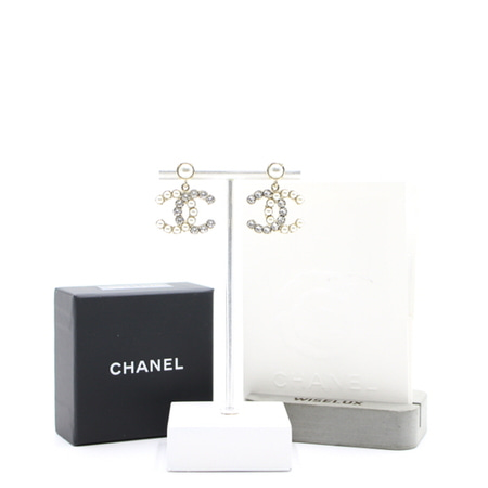 [새상품]Chanel(샤넬) AB4810 21시즌 CC 로고 크리스탈 펄 장식 귀걸이aa11178