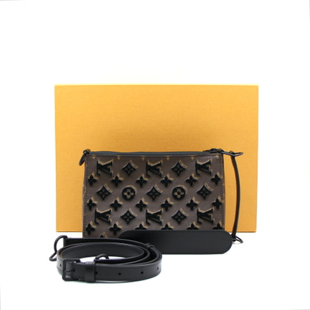 Louis Vuitton(루이비통) M45070 모노그램 버질아블로 트라이앵글 메신저 크로스백aa27401