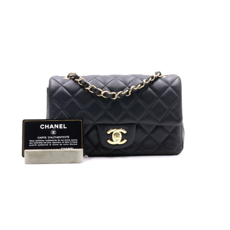 Chanel(샤넬) A69900 블랙 램스킨 뉴미니 클래식 플랩 금장체인 숄더백 겸 크로스백aa34602