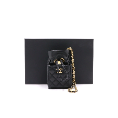 Chanel(샤넬) CD0055 블랙 램스킨 미니 스퀘어 버킷 금장체인 숄더백 크로스백aa30142