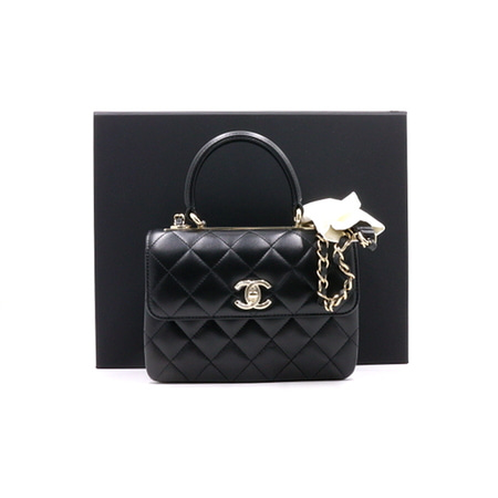 [새상품]Chanel(샤넬) AS4654 24C크루즈컬렉션 블랙 램스킨 골드메탈 트렌디CC 미니 플랩 토트백 겸 금장체인 숄더백aa34417