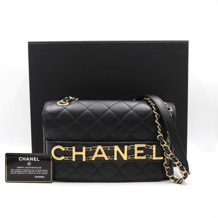 Chanel(샤넬) AS1490 블랙 CHANEL 레터링 로고플랩 금장체인 숄더백 겸 크로스백aa39382